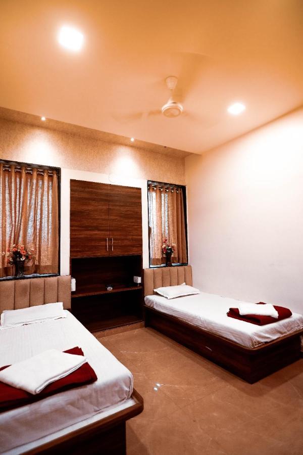 Hotel Kiran Miraj Exterior photo